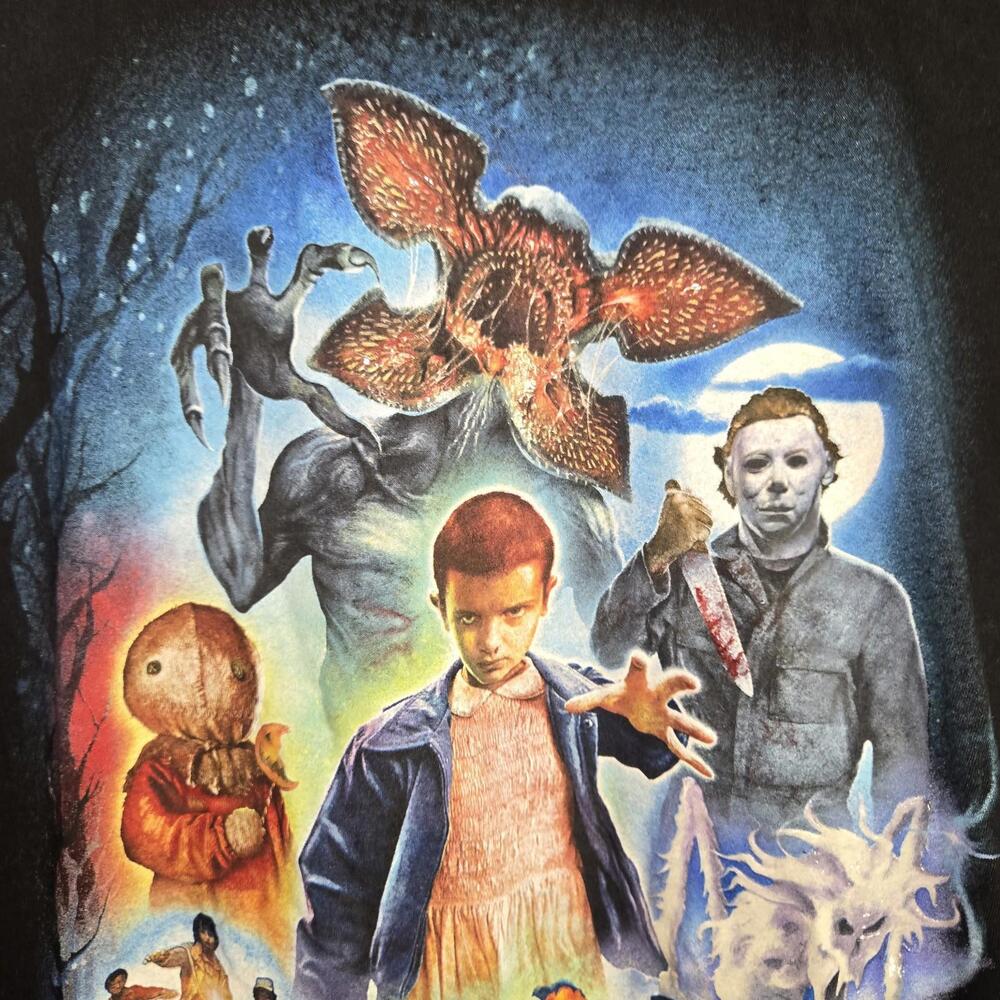 Halloween Horror Nights 2018 Black Xs T-Shirt Medium Poltergeist Michael Myers View 2